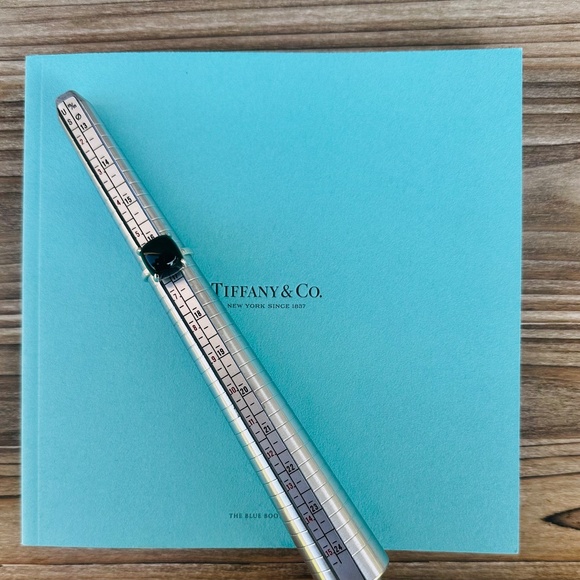 Tiffany & Co. Black Onyx Paloma Picasso Sugar Stack Ring, sz 6 - Picture 8 of 8